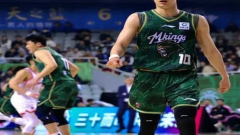 2026最新：成都蓉城锋线离队首人近两年仅登场两场中超，话题热议不断